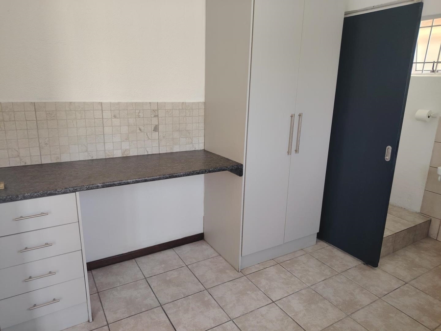 To Let 1 Bedroom Property for Rent in Parow Western Cape